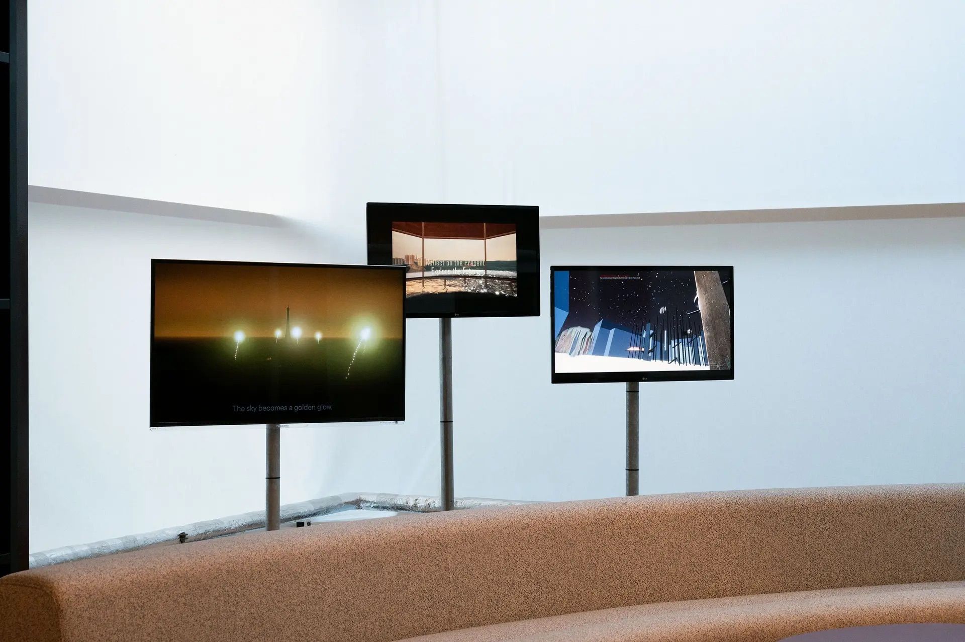 VR_Experiments_3_Petra_van_der_Ree_dc24c56801